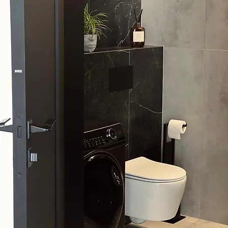 Apartman Premium - Balcony, Fast Wifi, Private Parking