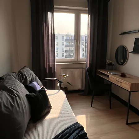 Premium - Balcony, Fast Wifi, Private Parking